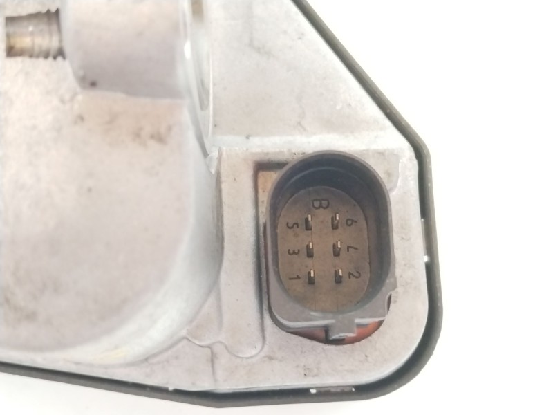 Recambio de caja mariposa para renault scenic iii dynamique referencia OEM IAM 8200302798J  