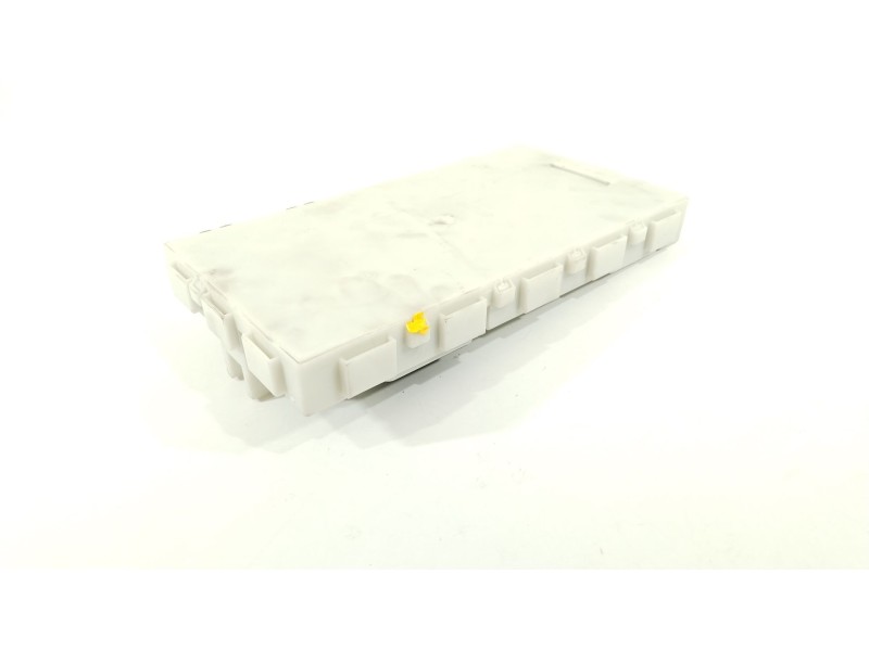 Recambio de caja reles / fusibles para bmw serie 3 touring (f31) 320d referencia OEM IAM 6843898  61356843898