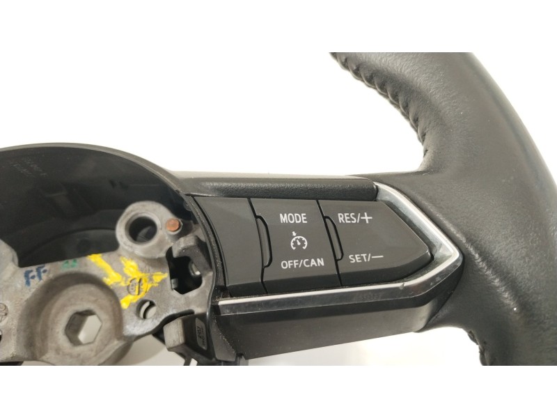 Recambio de volante para mazda cx-3 luxury referencia OEM IAM B63E3298202  B63E170228