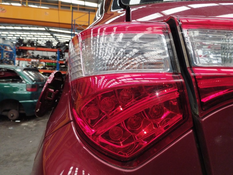 Recambio de piloto trasero izquierdo para toyota yaris (_p13_) 1.5 hybrid (nhp130_) referencia OEM IAM   