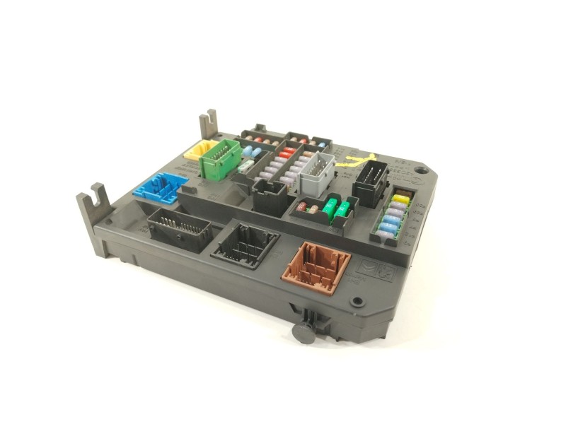 Recambio de caja reles / fusibles para peugeot 308 sw active referencia OEM IAM 9806687880  