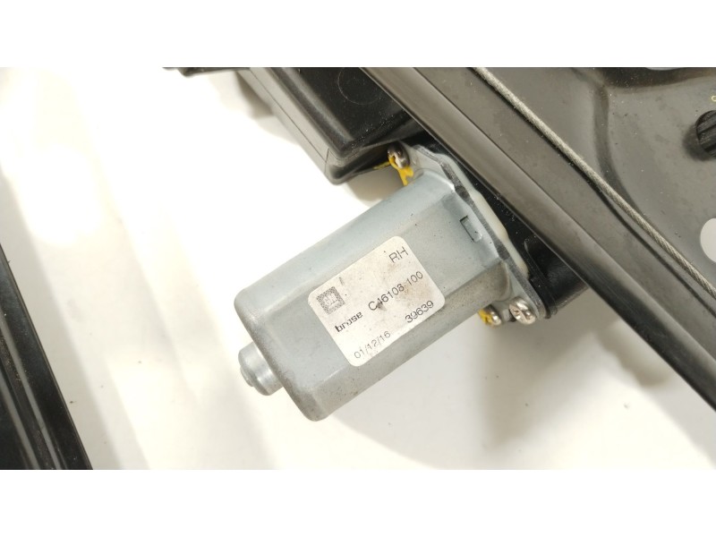 Recambio de elevalunas delantero derecho para opel astra k (b16) 1.6 cdti (68) referencia OEM IAM 13406674  