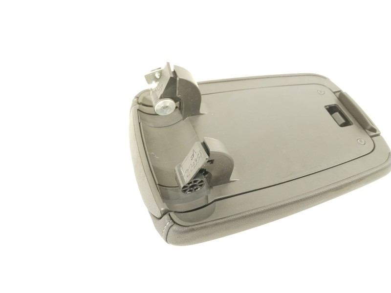 Recambio de apoyabrazos central para opel astra k (b16) 1.6 cdti (68) referencia OEM IAM 39030127  