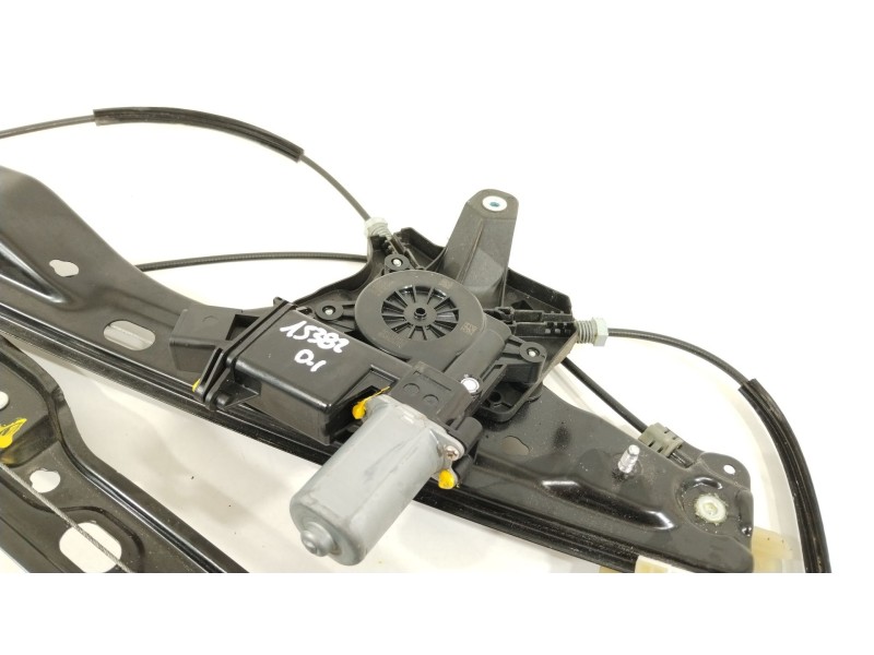 Recambio de elevalunas delantero izquierdo para opel astra k (b16) 1.6 cdti (68) referencia OEM IAM 13406670  