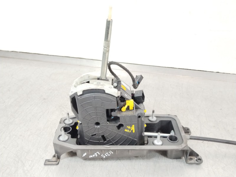 Recambio de palanca cambio para seat leon (5f1) cupra 280 referencia OEM IAM 5Q1713023Q  5Q0713085A