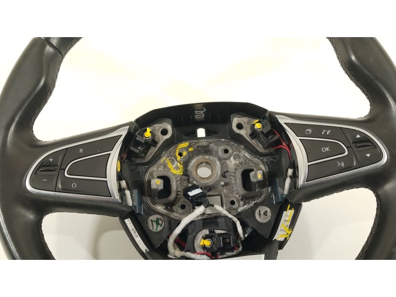 Recambio de volante para renault megane iv berlina 5p bose-edition referencia OEM IAM 484003952R  