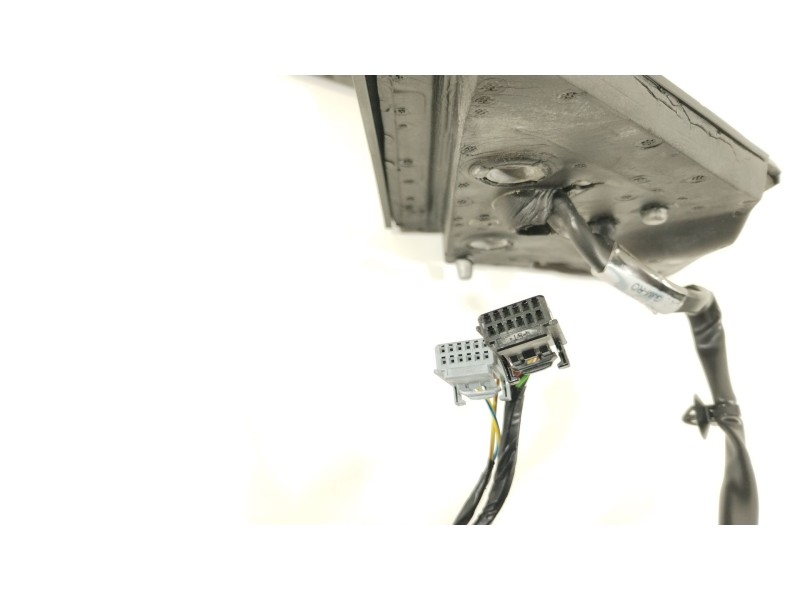 Recambio de retrovisor izquierdo para renault megane iv berlina 5p bose-edition referencia OEM IAM 963027851R  