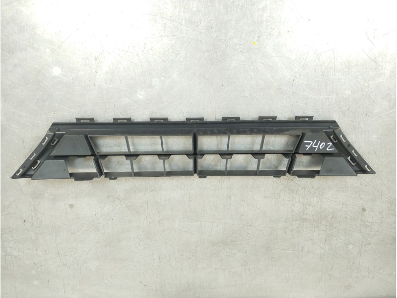 Recambio de rejilla paragolpes delantero para ford transit custom kasten 270 l1 ambiente referencia OEM IAM BK2117K946AA  