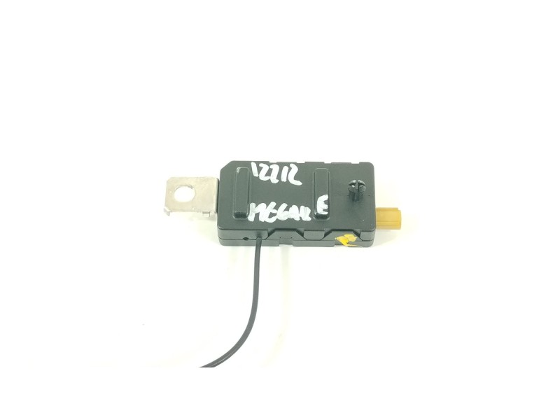 Recambio de amplificador para renault megane iv berlina 5p bose-edition referencia OEM IAM 282302668R  