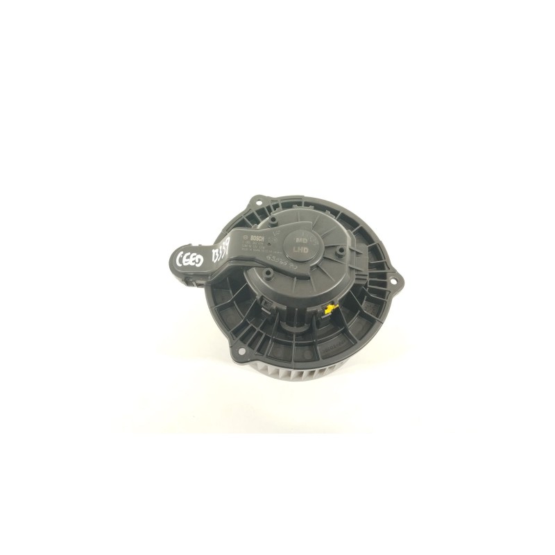 Recambio de ventilador calefaccion para kia cee´d (jd) 1.6 crdi 136 referencia OEM IAM 971133X000  F00S3B2474