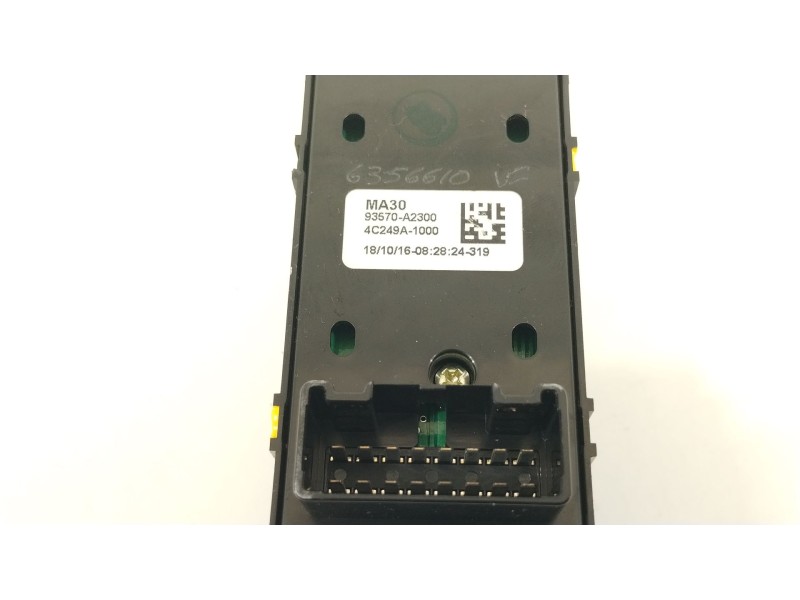 Recambio de mando elevalunas delantero izquierdo para kia cee´d (jd) 1.6 crdi 136 referencia OEM IAM 93570A2300  