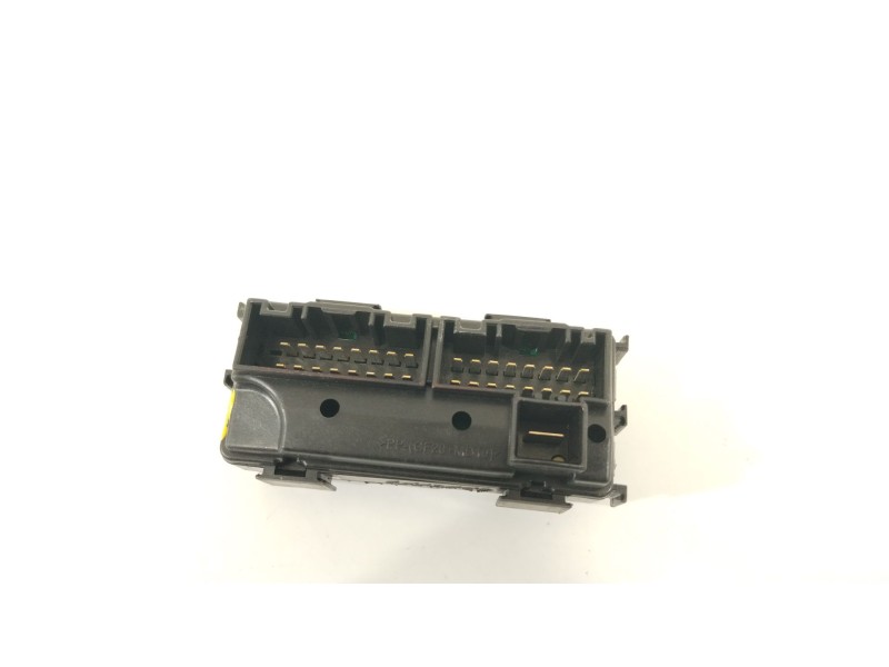 Recambio de caja reles / fusibles para kia cee´d (jd) 1.6 crdi 136 referencia OEM IAM 919513X150  