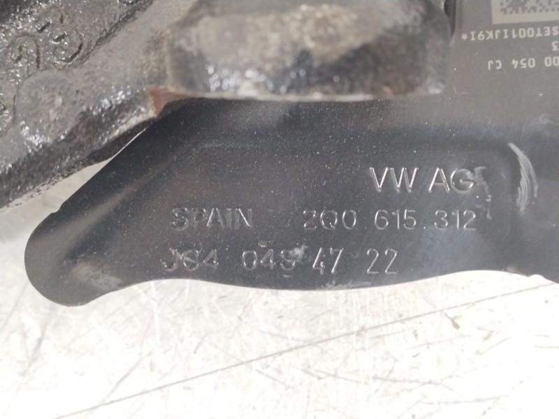 Recambio de mangueta delantera derecha para seat arona (kj7, kjp) 1.6 mpi referencia OEM IAM 2Q0407256AD  