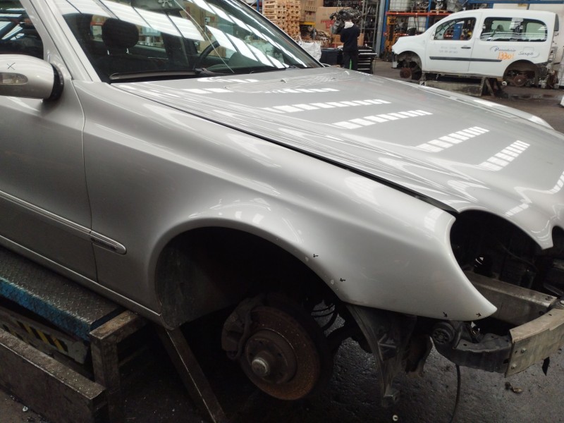 Recambio de aleta delantera derecha para mercedes-benz clase e (w211) e 270 cdi (211.016) referencia OEM IAM   