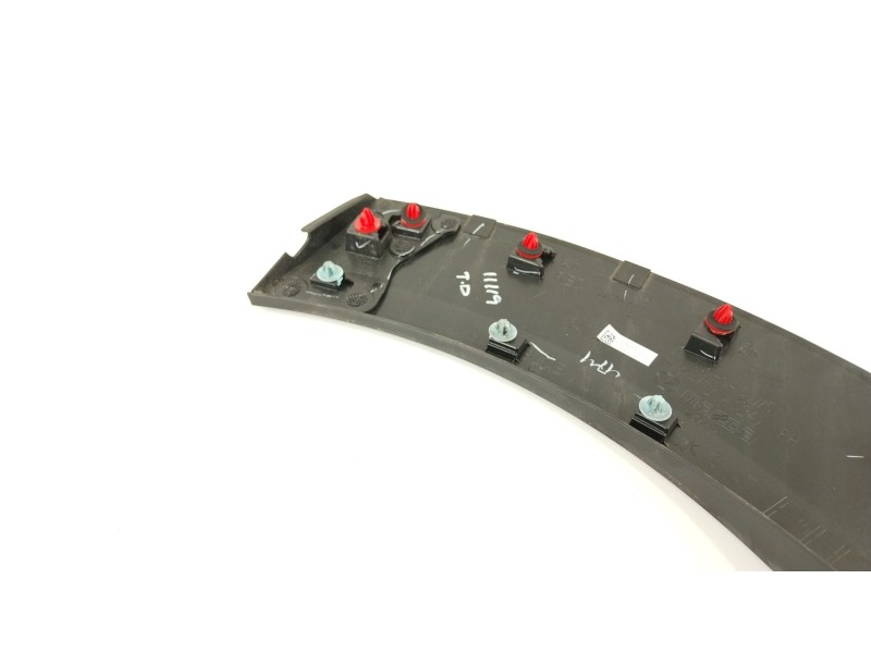 Recambio de aletin trasero derecho para mazda cx-30 zenith referencia OEM IAM DGH951W51  