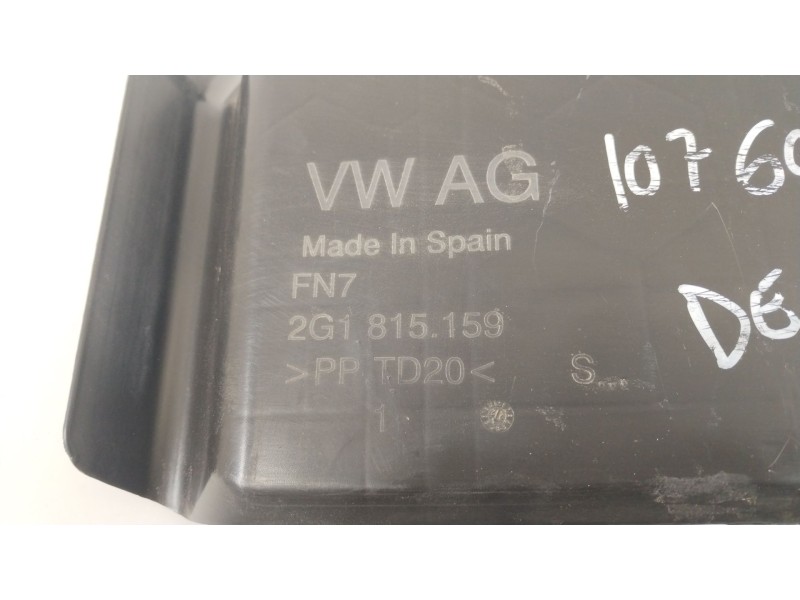 Recambio de moldura para seat arona (kj7, kjp) 1.6 mpi referencia OEM IAM 2G1815159  