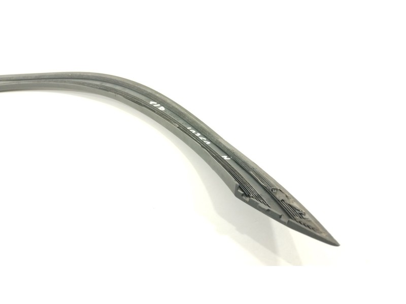 Recambio de aletin trasero derecho para seat arona (kj7, kjp) 1.6 mpi referencia OEM IAM 6F9853818  