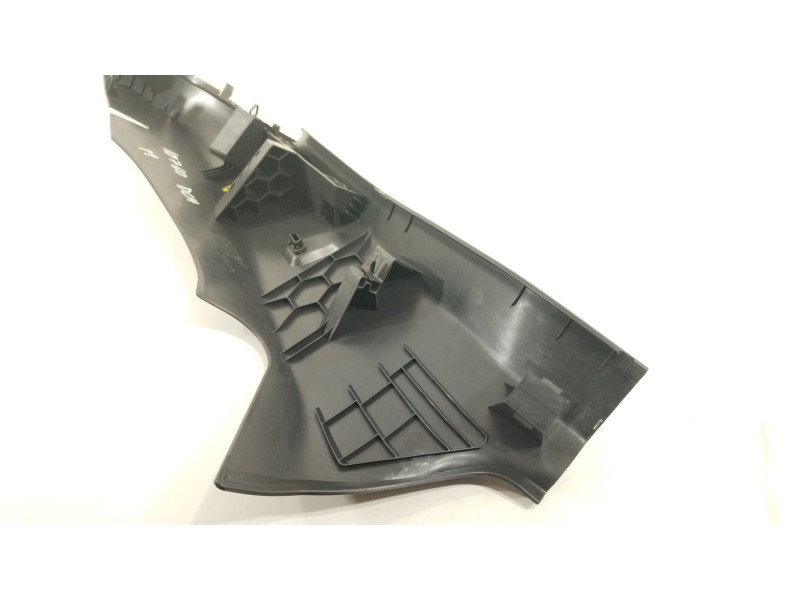 Recambio de moldura para seat arona (kj7, kjp) 1.6 mpi referencia OEM IAM 6F0867766  6F0867766C