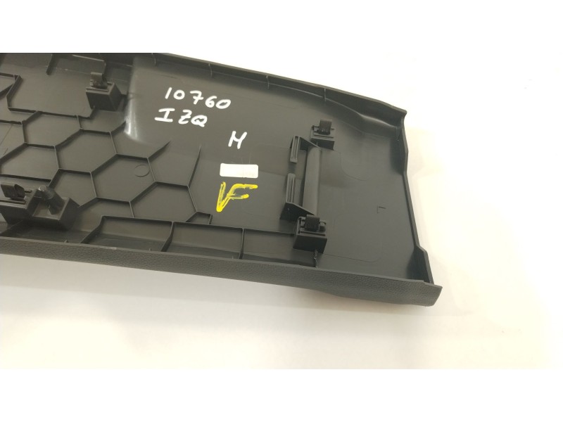 Recambio de moldura para seat arona (kj7, kjp) 1.6 mpi referencia OEM IAM 6F0867239A  