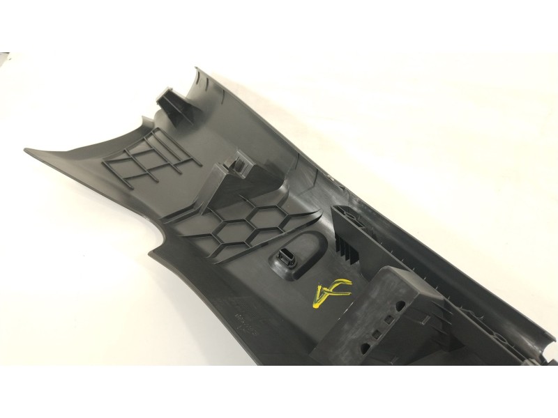 Recambio de moldura para seat arona (kj7, kjp) 1.6 mpi referencia OEM IAM 6F0867765C  