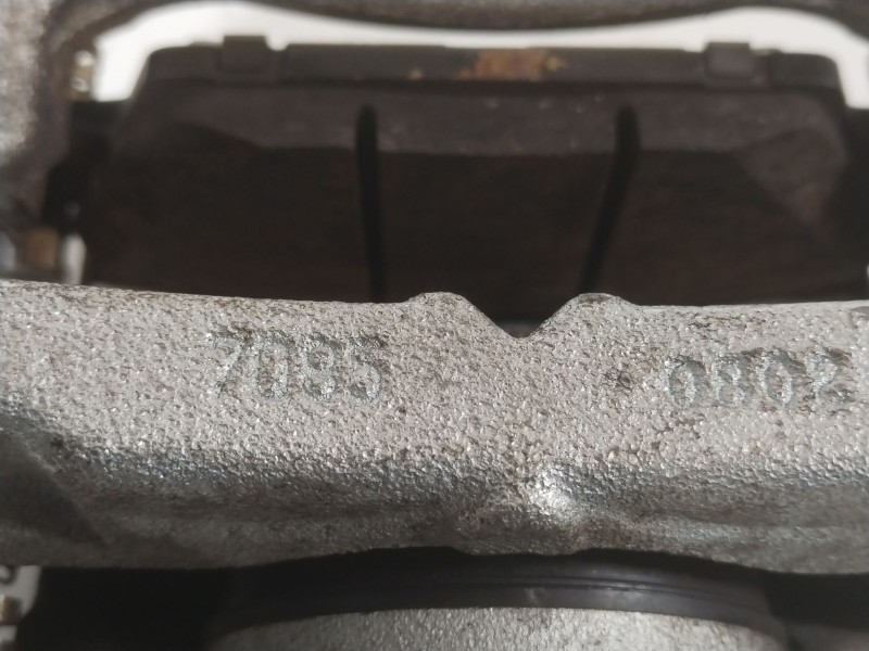 Recambio de pinza freno delantera izquierda para mazda cx-30 zenith referencia OEM IAM DFY53399Z  
