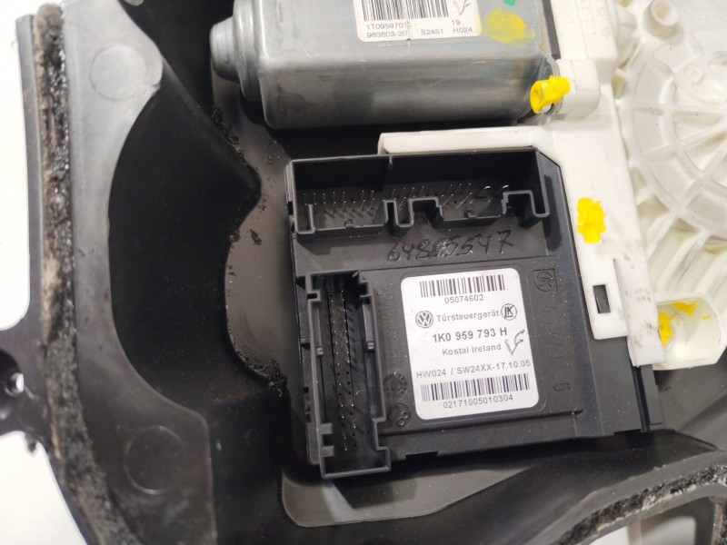 Recambio de elevalunas delantero izquierdo para seat leon (1p1) 2.0 tdi 16v referencia OEM IAM 1K0959793H  1P0837401A