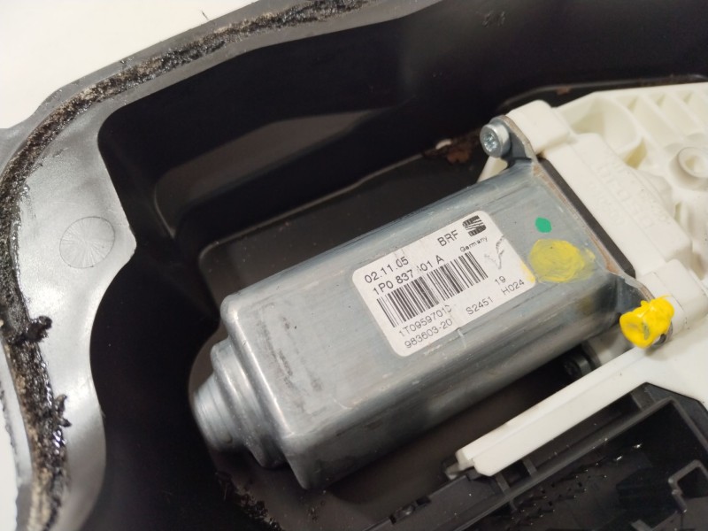 Recambio de elevalunas delantero izquierdo para seat leon (1p1) 2.0 tdi 16v referencia OEM IAM 1K0959793H  1P0837401A