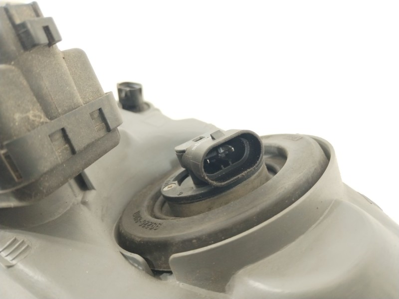 Recambio de faro izquierdo para lexus is i (_e1_) 200 (gxe10) referencia OEM IAM 8115053080  