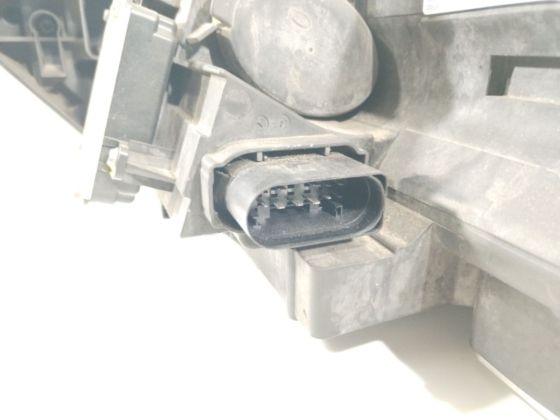 Recambio de faro derecho para audi q3 (8ub, 8ug) 2.0 tdi referencia OEM IAM 8U0941004H 8K0941597C 4G0907397D