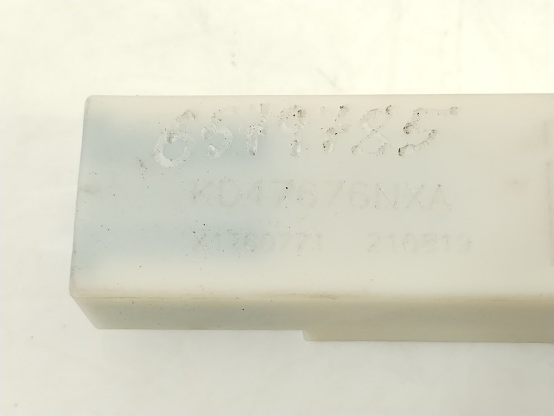 Recambio de antena para mazda cx-30 zenith referencia OEM IAM KD47676NXA  