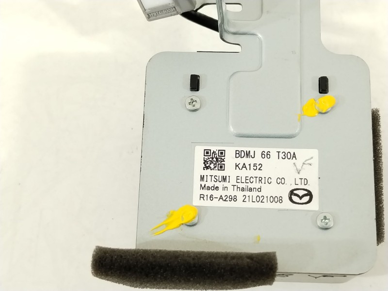 Recambio de antena para mazda cx-30 zenith referencia OEM IAM BDMJ66T30A  