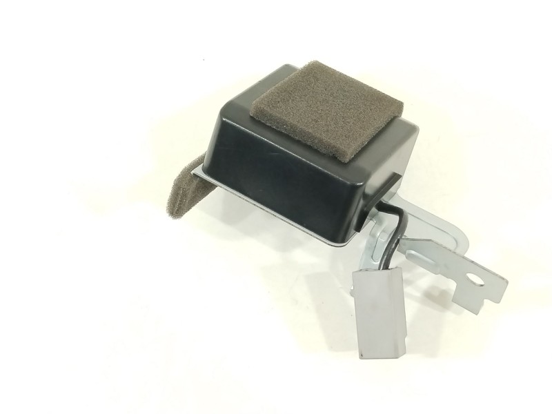 Recambio de antena para mazda cx-30 zenith referencia OEM IAM BDMJ66T30A  