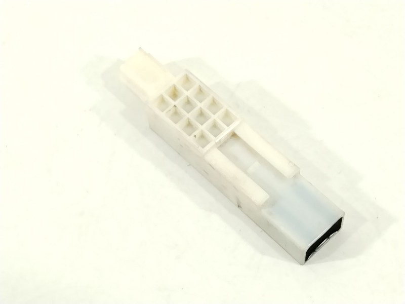 Recambio de antena para mazda cx-30 zenith referencia OEM IAM KD47676NXA  