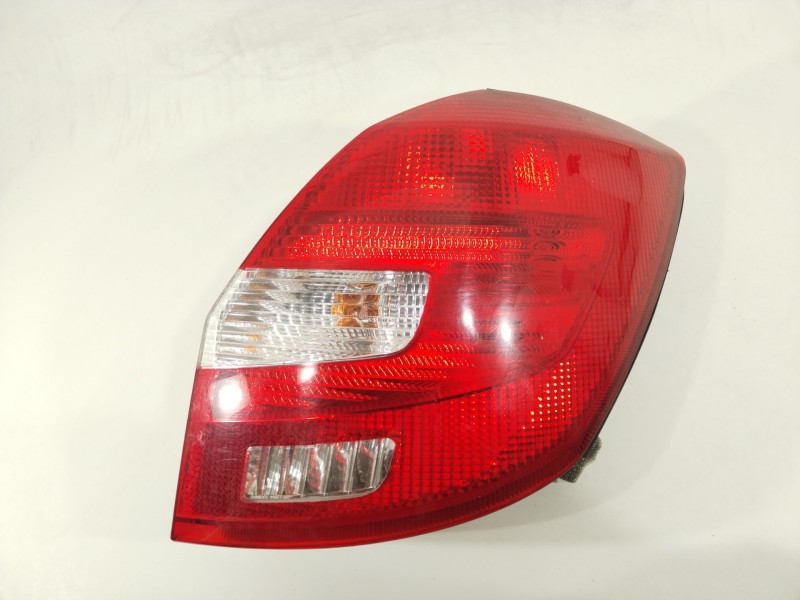 Recambio de piloto trasero derecho para skoda fabia ii (542) 1.2 referencia OEM IAM 5J6945096  