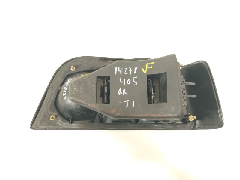 Recambio de piloto trasero izquierdo para peugeot 405 i (15b) 1.9 diesel referencia OEM IAM 635191  