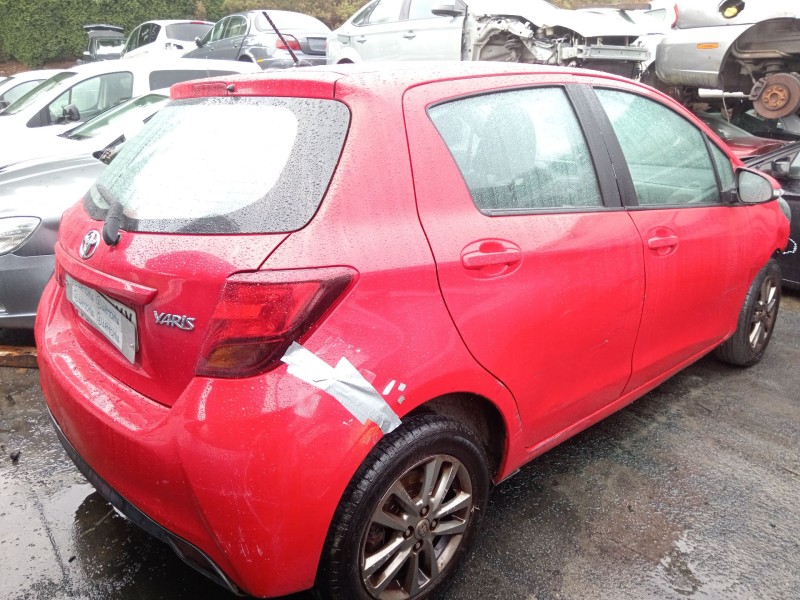 toyota yaris (_p13_) del año 2017