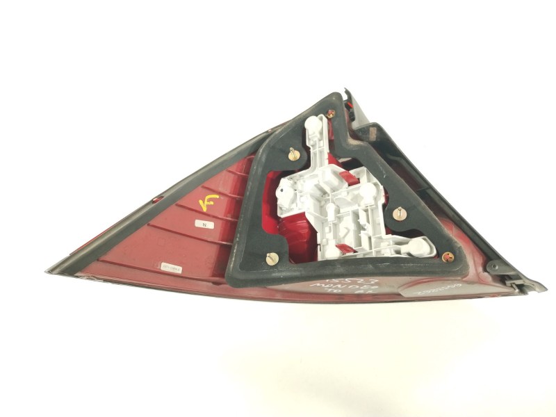 Recambio de piloto trasero derecho para ford mondeo iii (b5y) 2.0 tdci referencia OEM IAM 6S7113404A  1S7113404A