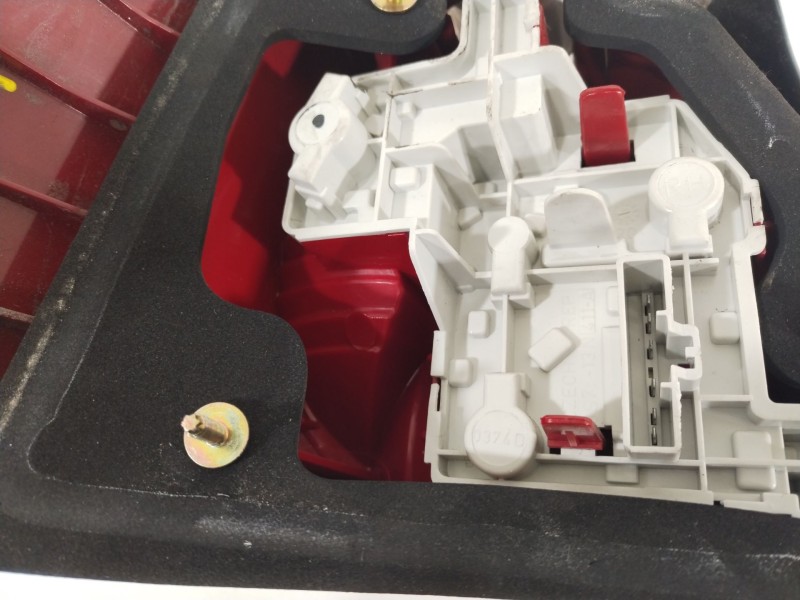 Recambio de piloto trasero derecho para ford mondeo iii (b5y) 2.0 tdci referencia OEM IAM 6S7113404A  1S7113404A