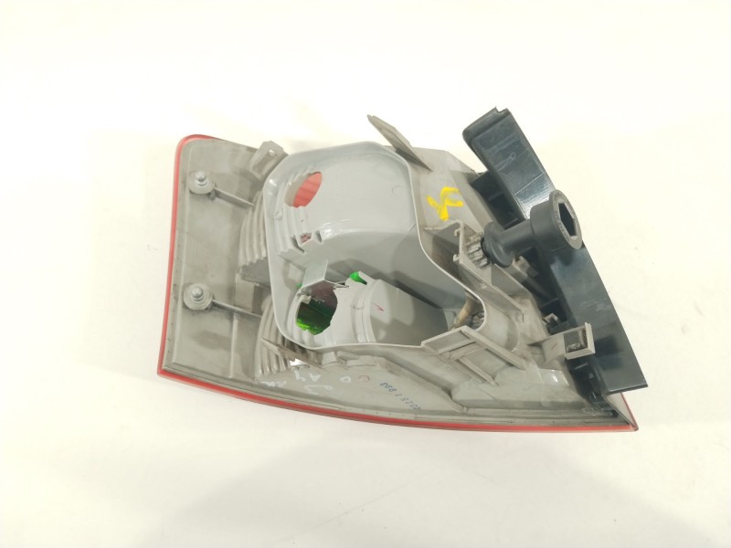 Recambio de piloto trasero derecho para audi a4 b7 avant (8ed) 2.0 tdi referencia OEM IAM 8E9945096E  