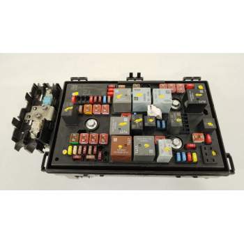 CAJA RELES / FUSIBLES 13368642 C11000139 1110129AA