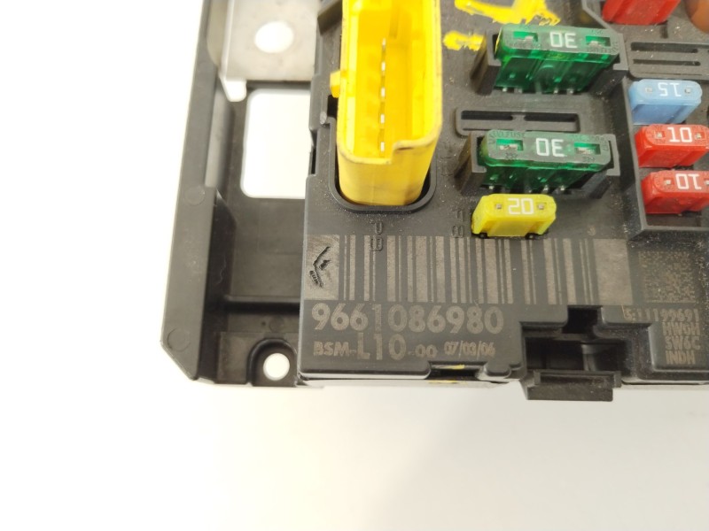 Recambio de caja reles / fusibles para peugeot 207/207+ (wa_, wc_) 1.6 hdi referencia OEM IAM 9661086980  BSML1000
