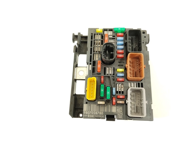 Recambio de caja reles / fusibles para peugeot partner tepee 1.6 bluehdi 100 referencia OEM IAM 9807028780  BSMR0401