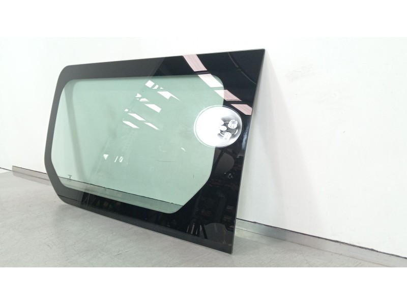 Recambio de luna trasera izquierda para opel vivaro b kasten/combi combi l1 2.7t referencia OEM IAM 93867837  