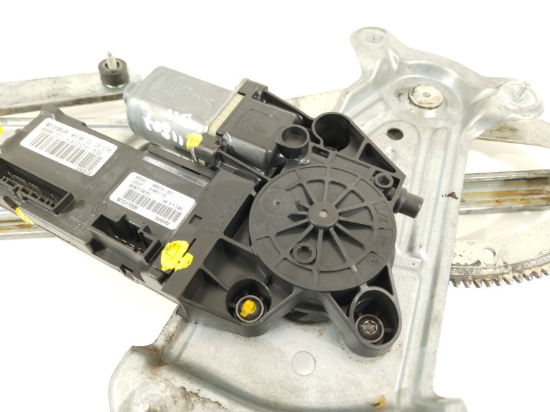 Recambio de elevalunas delantero izquierdo para renault megane iii berlina 5 p dynamique referencia OEM IAM 807210002R  80731000