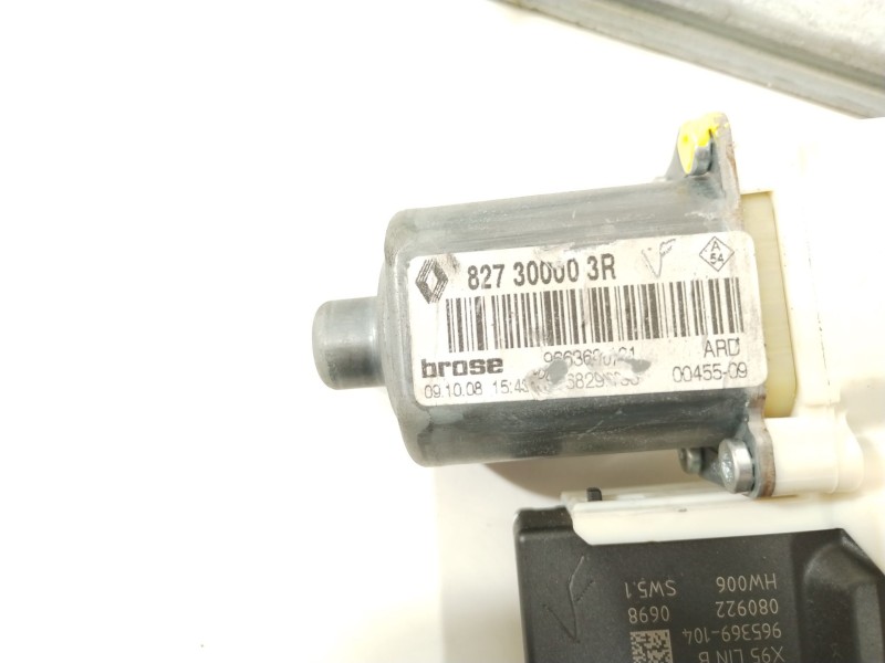 Recambio de elevalunas trasero derecho para renault megane iii berlina 5 p dynamique referencia OEM IAM 827200003R  827300003R