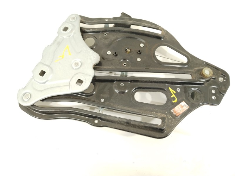 Recambio de elevalunas trasero izquierdo para renault megane iii coupe bose edition referencia OEM IAM 827210018R  827210018R