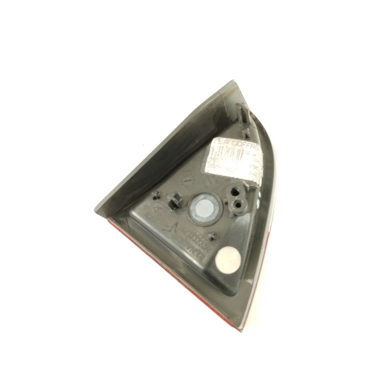 Recambio de piloto trasero izquierdo en porton para renault megane iii coupe bose edition referencia OEM IAM 265599050R  