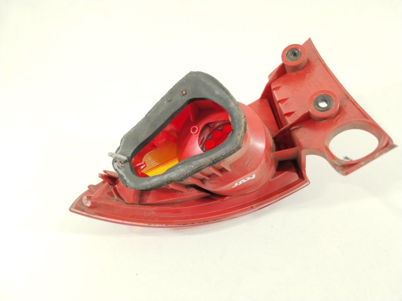 Recambio de piloto trasero izquierdo para seat leon (1p1) 2.0 tdi 16v referencia OEM IAM 1P0945111C  