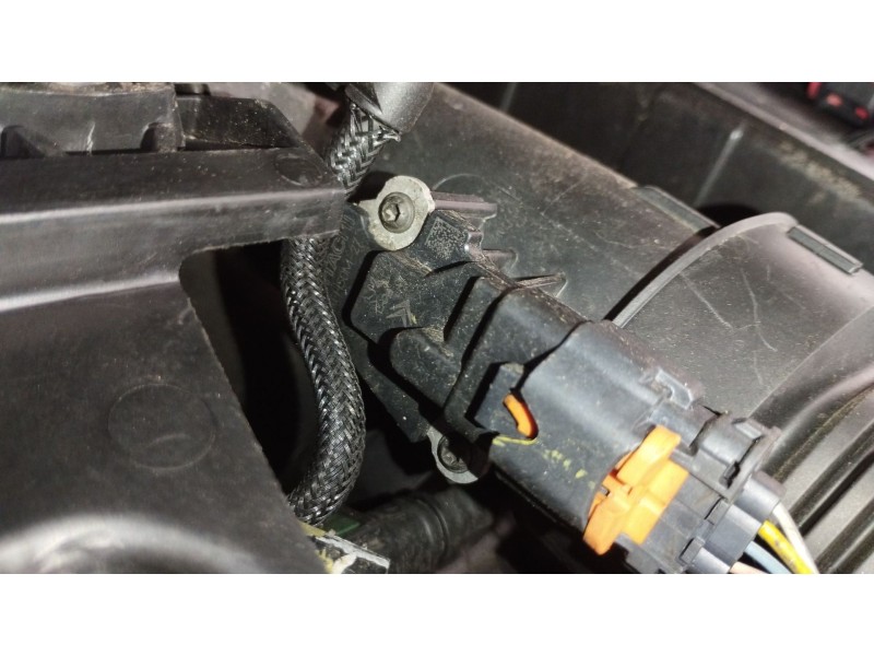Recambio de caudalimetro para peugeot partner tepee 1.6 bluehdi 100 referencia OEM IAM 9677093080  AFH50M