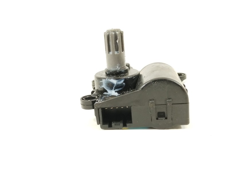 Recambio de motor apertura trampillas climatizador para hyundai i30 (gd) 1.4 cat referencia OEM IAM D332ATBAA  